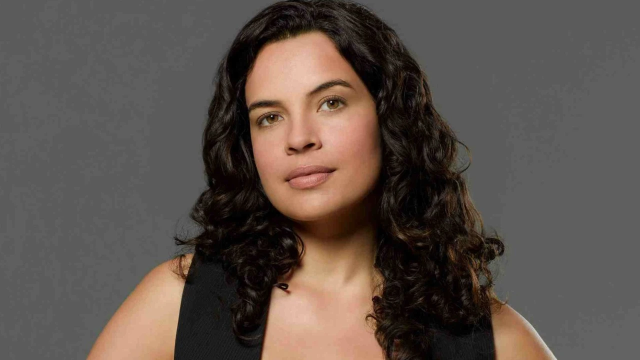 'Still Star-Crossed' ficha a Zuleikha Robinson - Antena 3