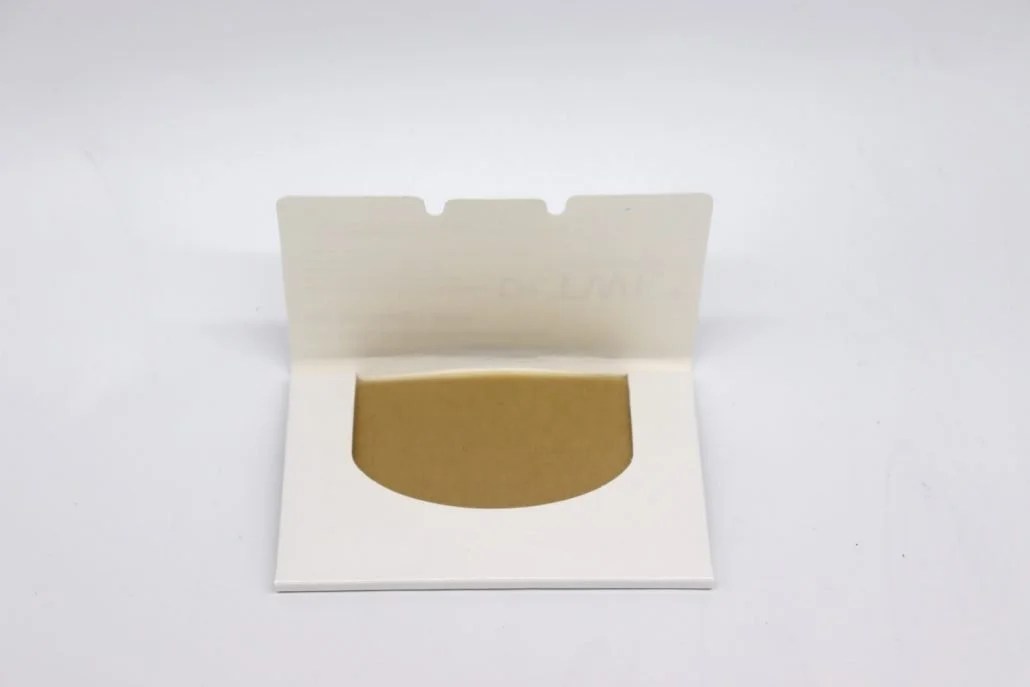 Are Oil Blotting Sheets Good or Bad for My Skin? | Dr.TWL Dermaceuticals - Singapore Dermatologist Cosmeceutical Skincare (1) Are Oil Blotting Sheets Good or Bad for My Skin? | Dr.TWL Dermaceuticals - Singapore Dermatologist Cosmeceutical Skincare (1)