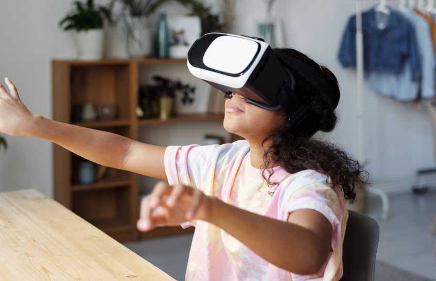 Pioneering study links student VR experience with boosted test scores